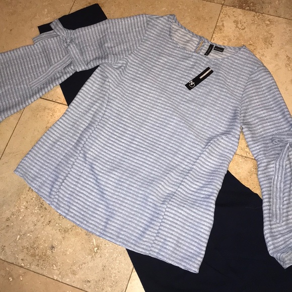 💙New Directions. Precious top! - Picture 2 of 8